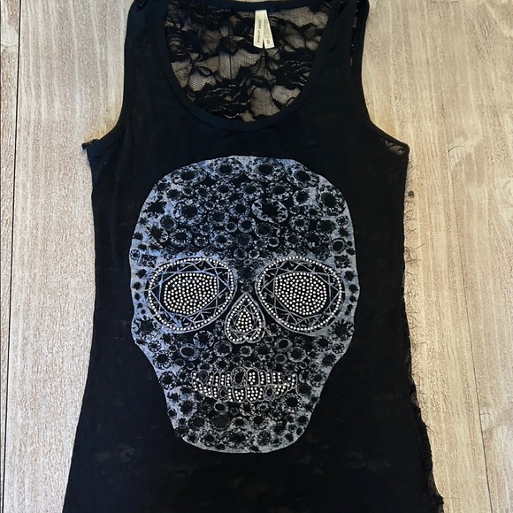 Black Skull Lace Tank Top - Picture 1 of 4